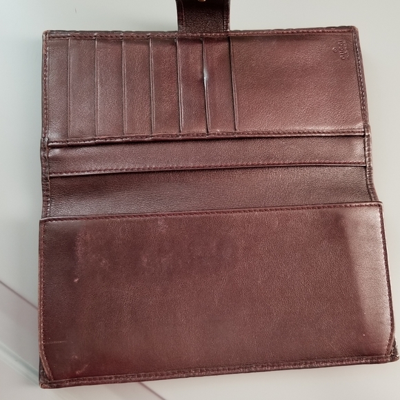 GUCCI GG  Signature bifold wallet - Picture 9 of 16